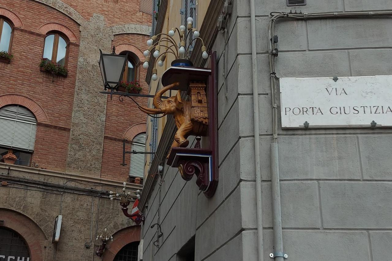 Appartamento Indipendente Vicino Piazza Del Campo Siena Buitenkant foto